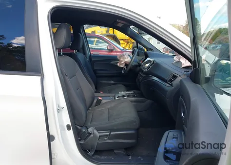 2021 Honda Passport Awd Sport z USA, uszkodzony, nr VIN 5FNYF8H29MB009454